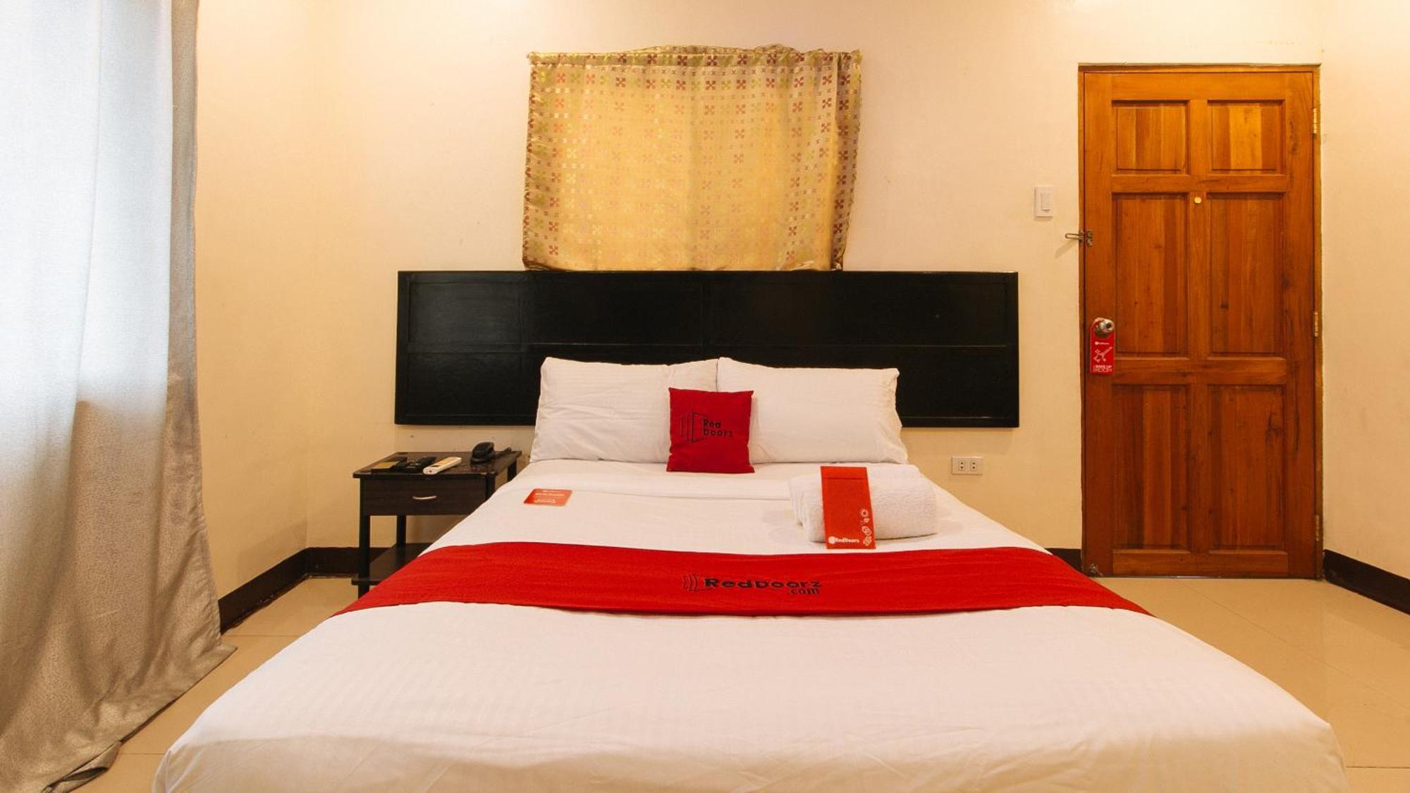 Reddoorz At V-Cat Apartelle Sampaloc Manila Zewnętrze zdjęcie