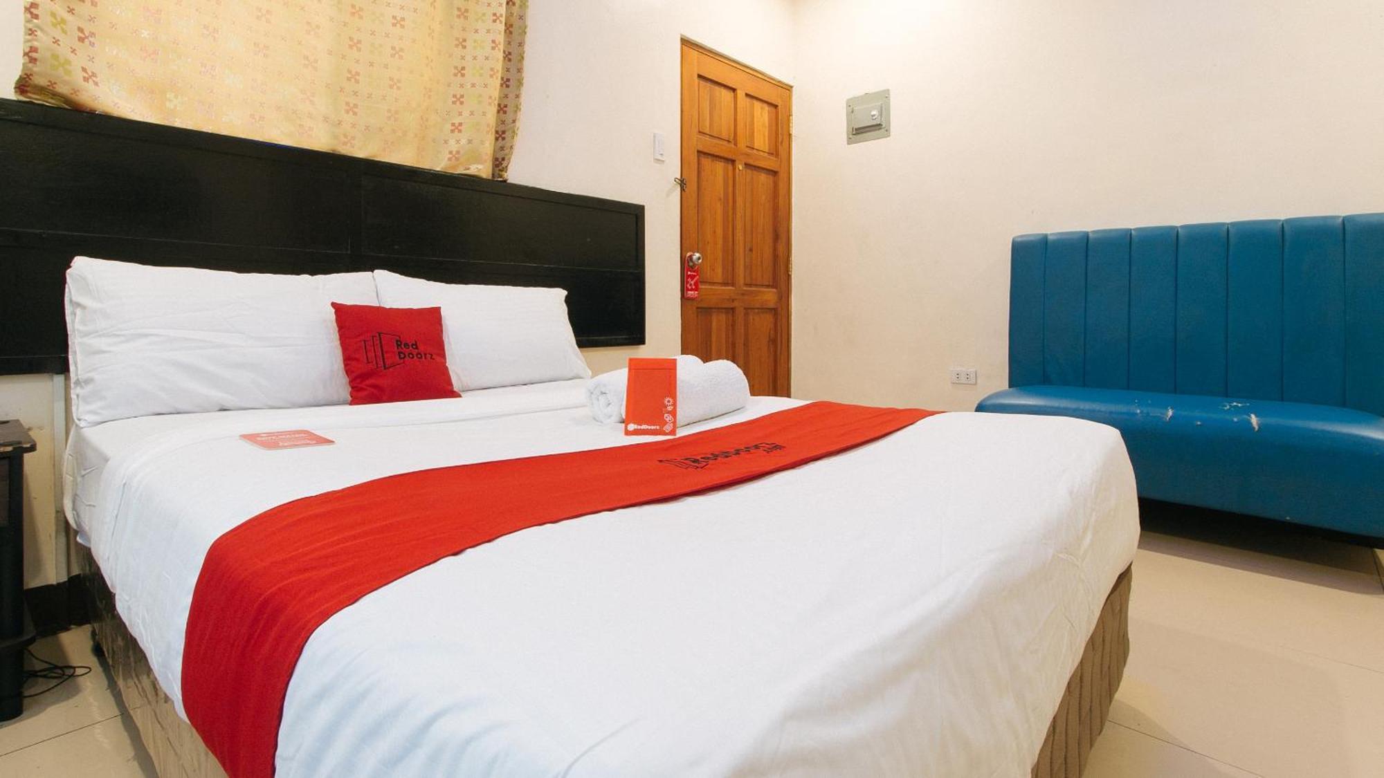 Reddoorz At V-Cat Apartelle Sampaloc Manila Zewnętrze zdjęcie
